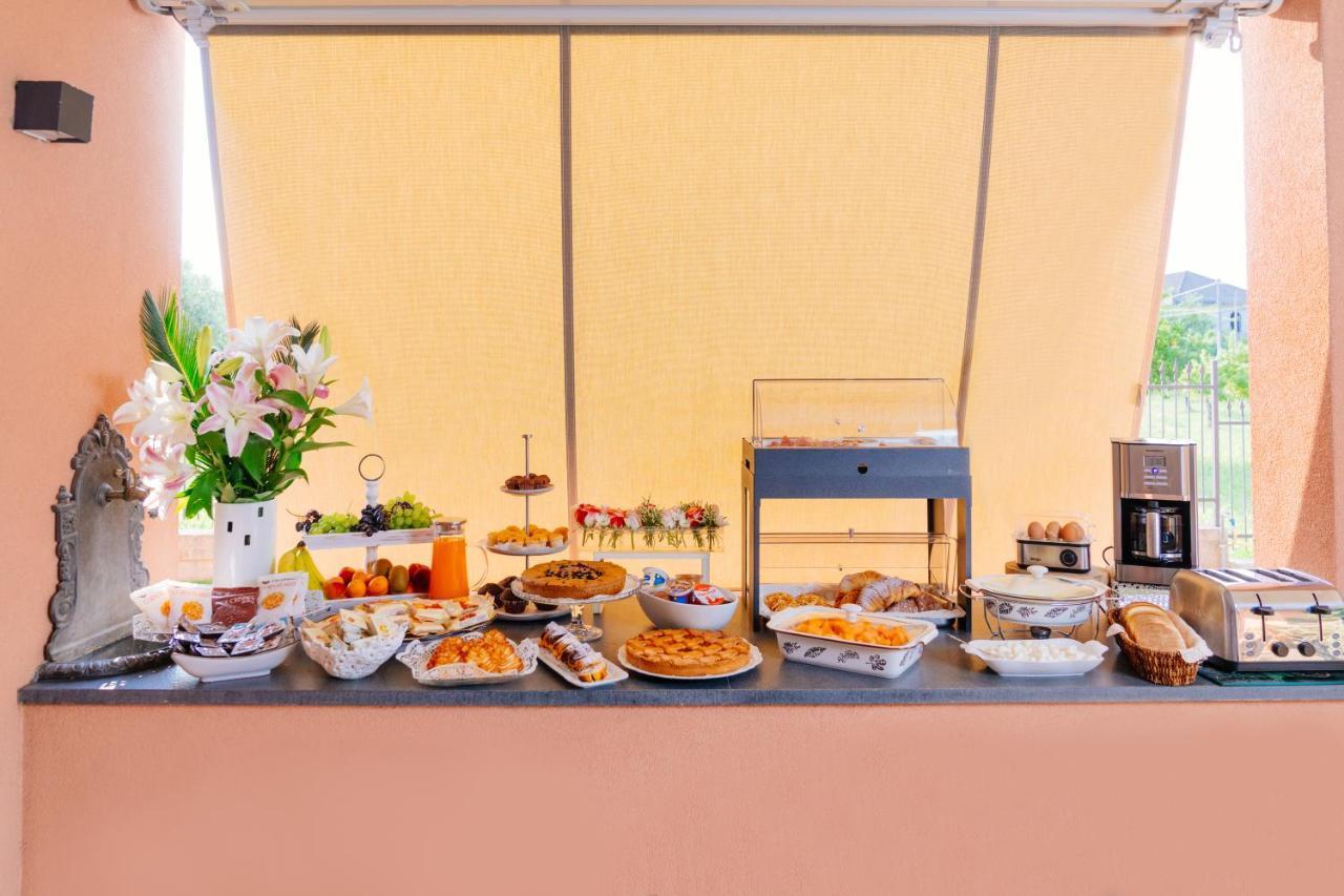 Bed and Breakfast Le Monachelle Luxury Эболи Экстерьер фото