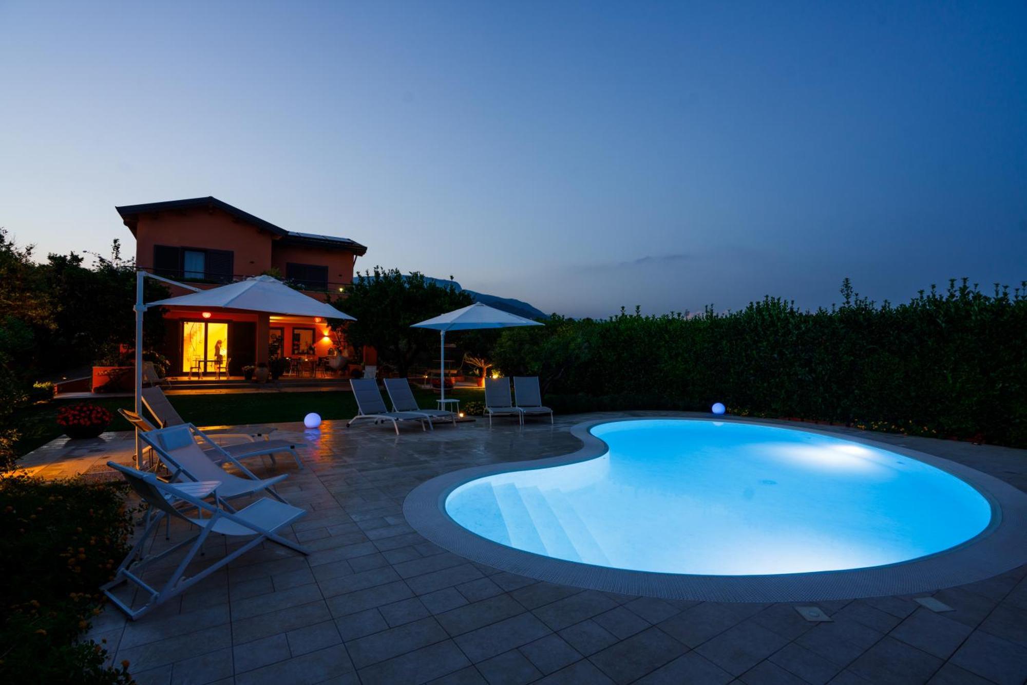Bed and Breakfast Le Monachelle Luxury Эболи Экстерьер фото