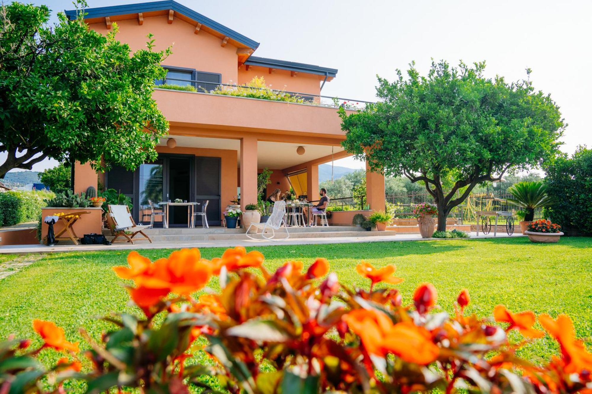 Bed and Breakfast Le Monachelle Luxury Эболи Экстерьер фото